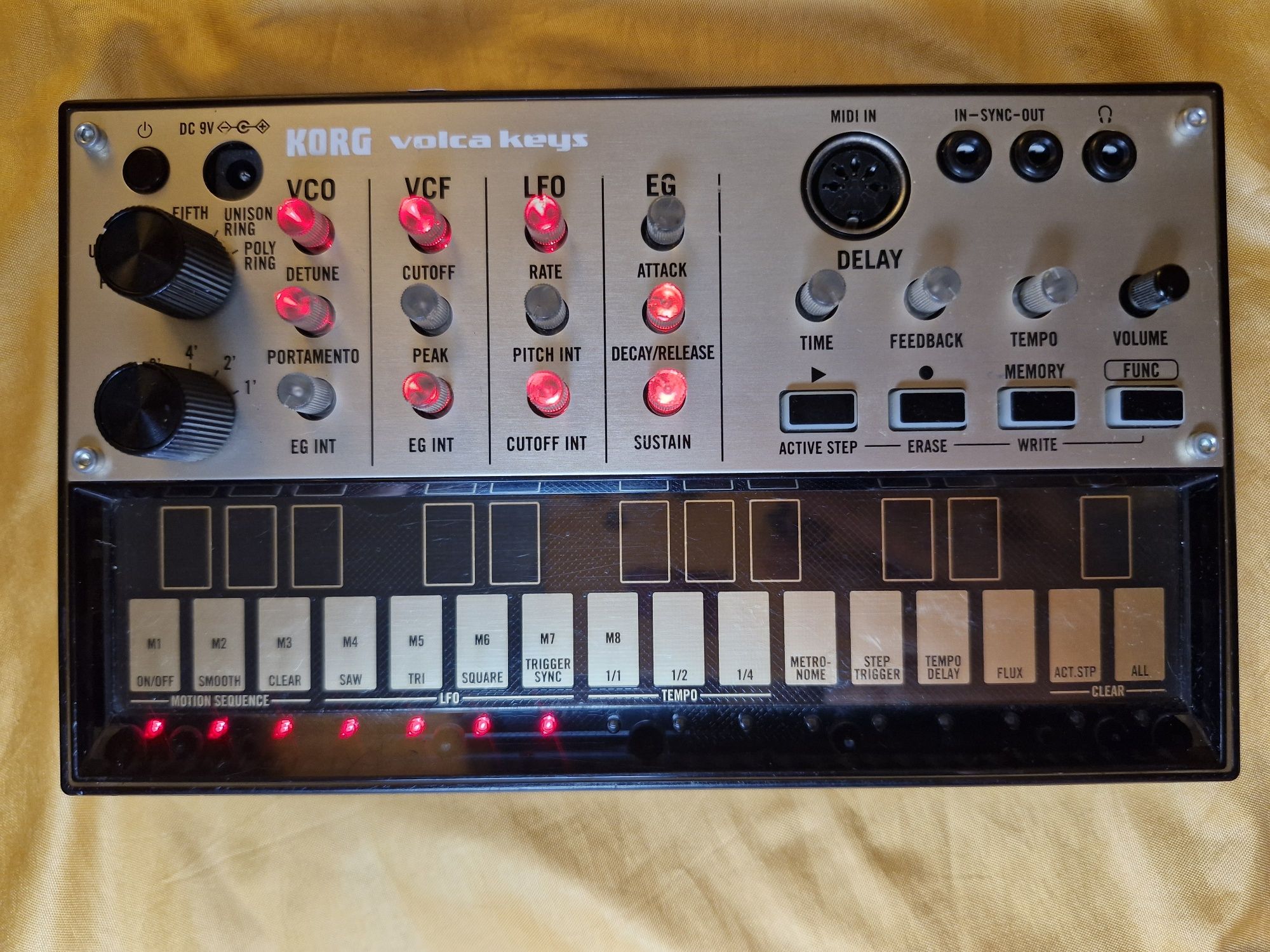 Korg Volca Keys — аналоговий синтезатор
