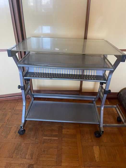 Компьютерный стол