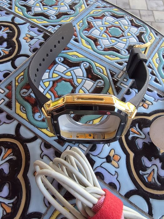 Apple Watch Series 8 45mm LTE Gold Stainless Steel