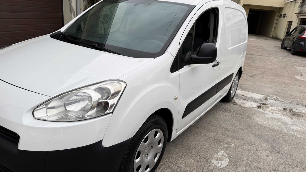 Peugeot Partner 1.6 HDi 90cv – 3 Lugares – Excelente Estado