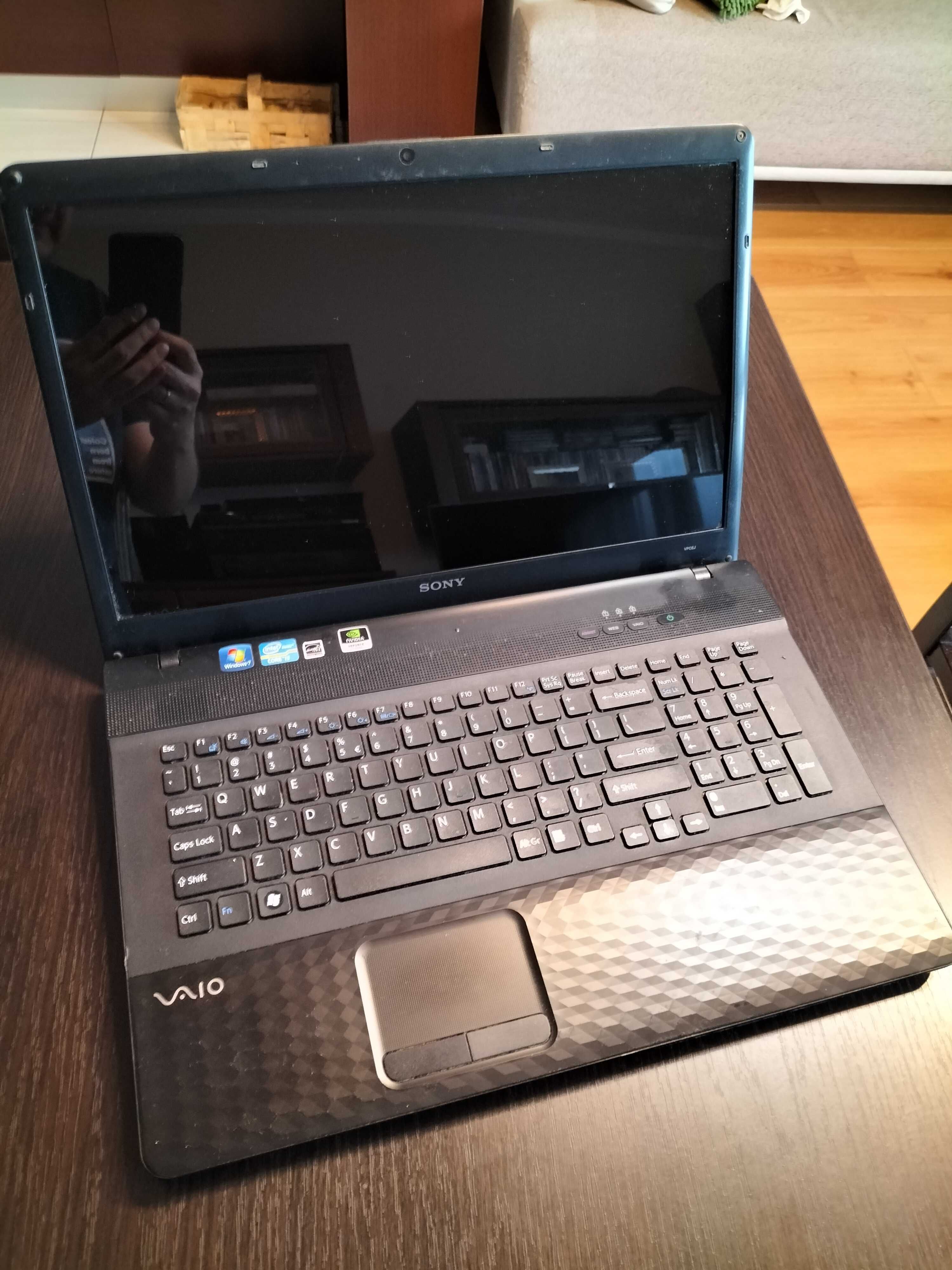 Laptop SONY VAIO PCG-91211m W10 i3 8Gb SSD 500Gb 17 cali