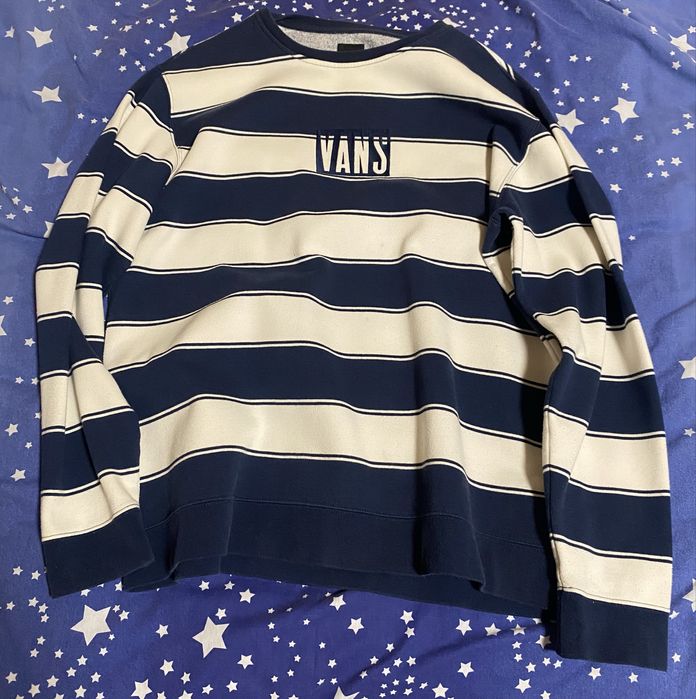 Продам светр vans