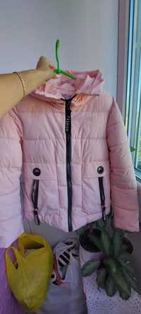 Рожева куртка демісезонна , 42