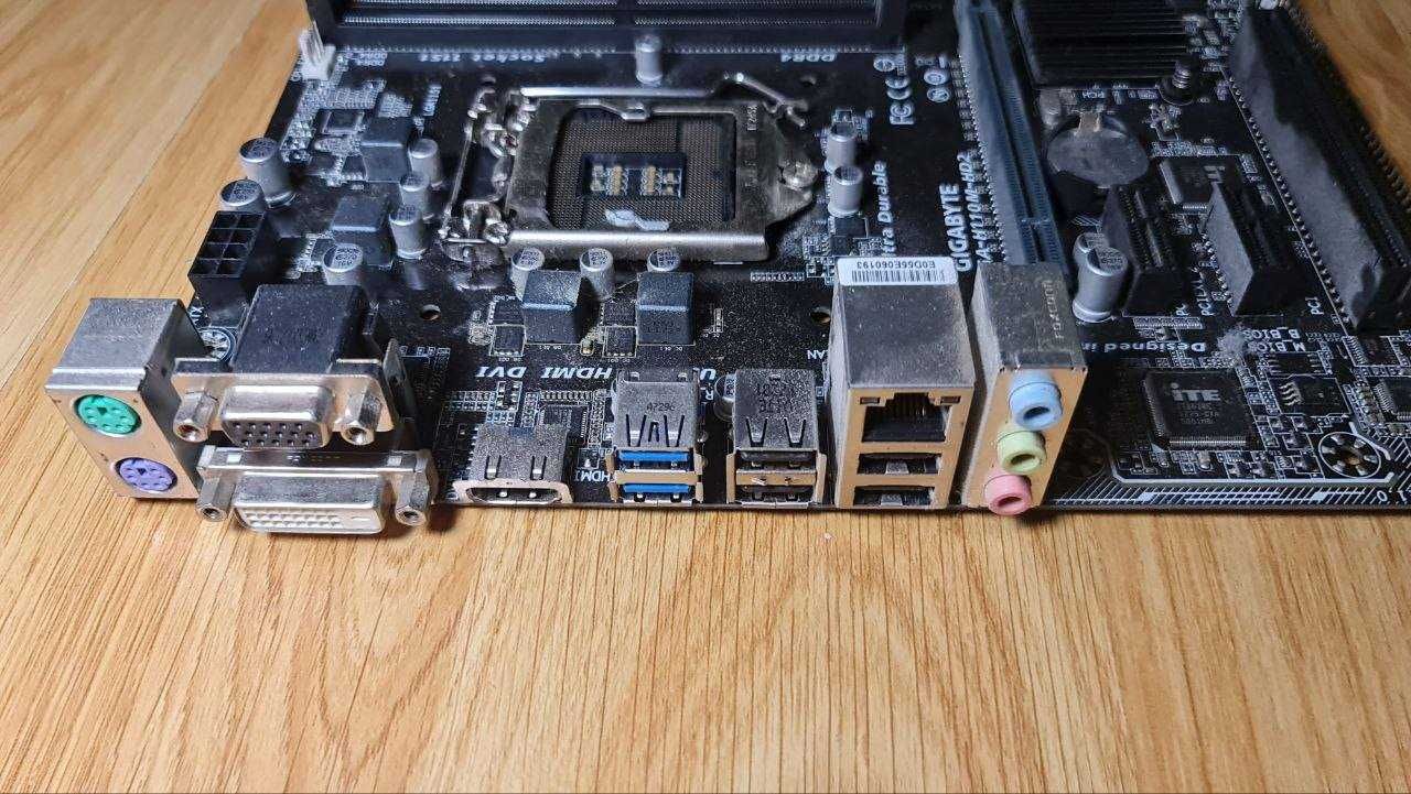 Материнська плата Gigabyte GA-H110M-HD2