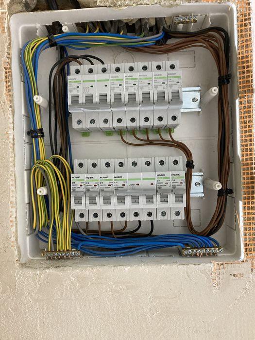 Послугі ЕлектрикаПідключаєм Генератори До будинку Електромонтажнроботи