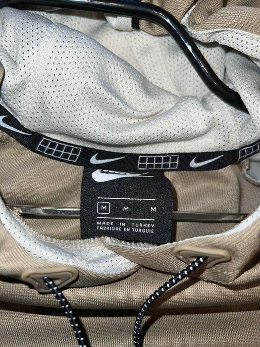 Худі Nike з нових колекцій