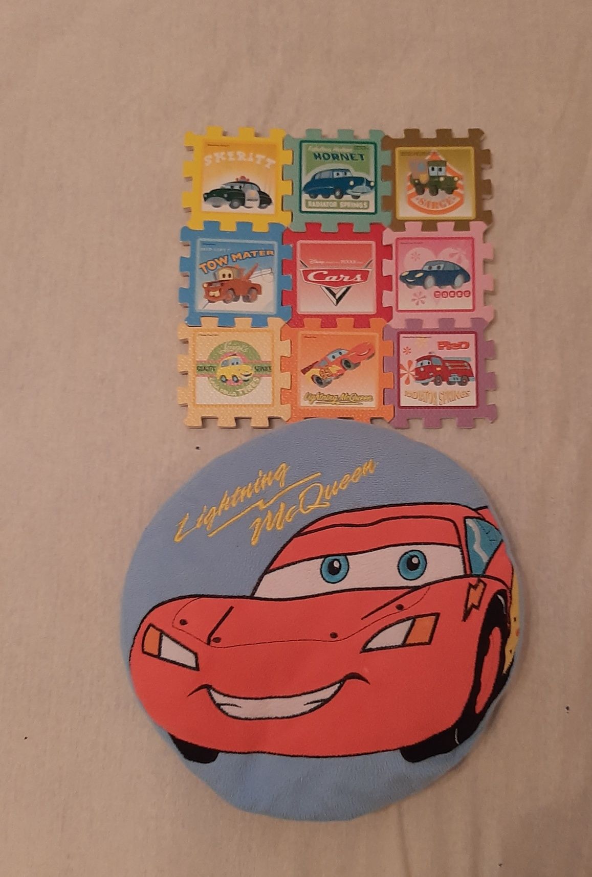 Auta Lightening McQueen poduszka puzzle 9 szt gratis plecak Wu2
