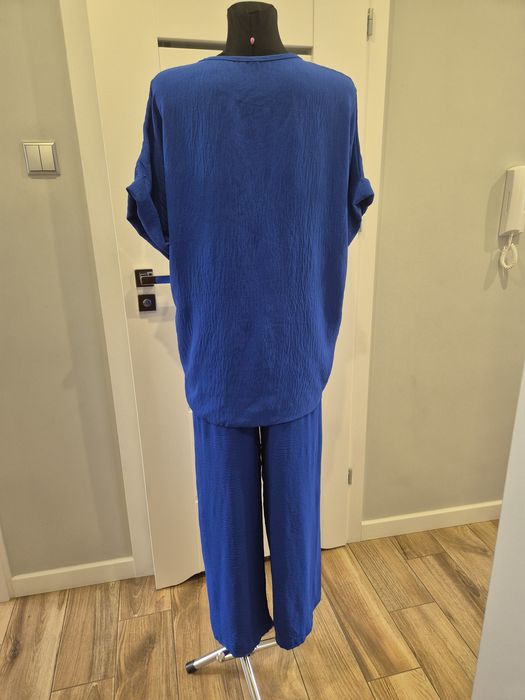 Nowy bez metki letni habrowy granatowy kostium  Xl bluzka i spodnie