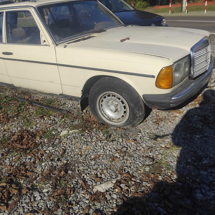 Mercedes 123 2.4D kombi