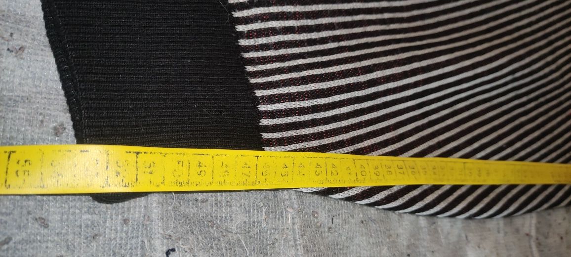 Sweter swetr wzor wzory wzorami vintage streetwear paski akryl