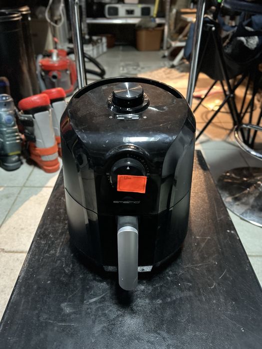 Фритюрниця.