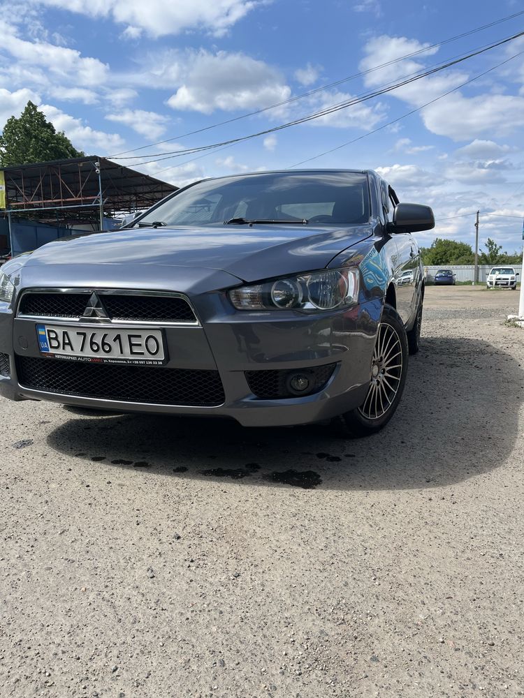 Продам MITSUBISHI Lancer