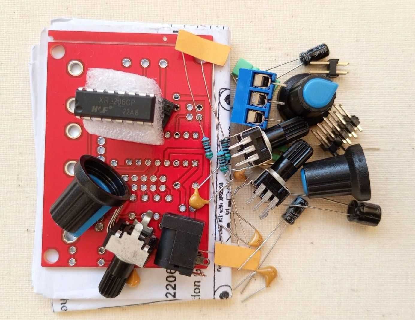 Генератор переменной частоты от 1Гц до 1МГц XR2206 конструктор Diy Kit