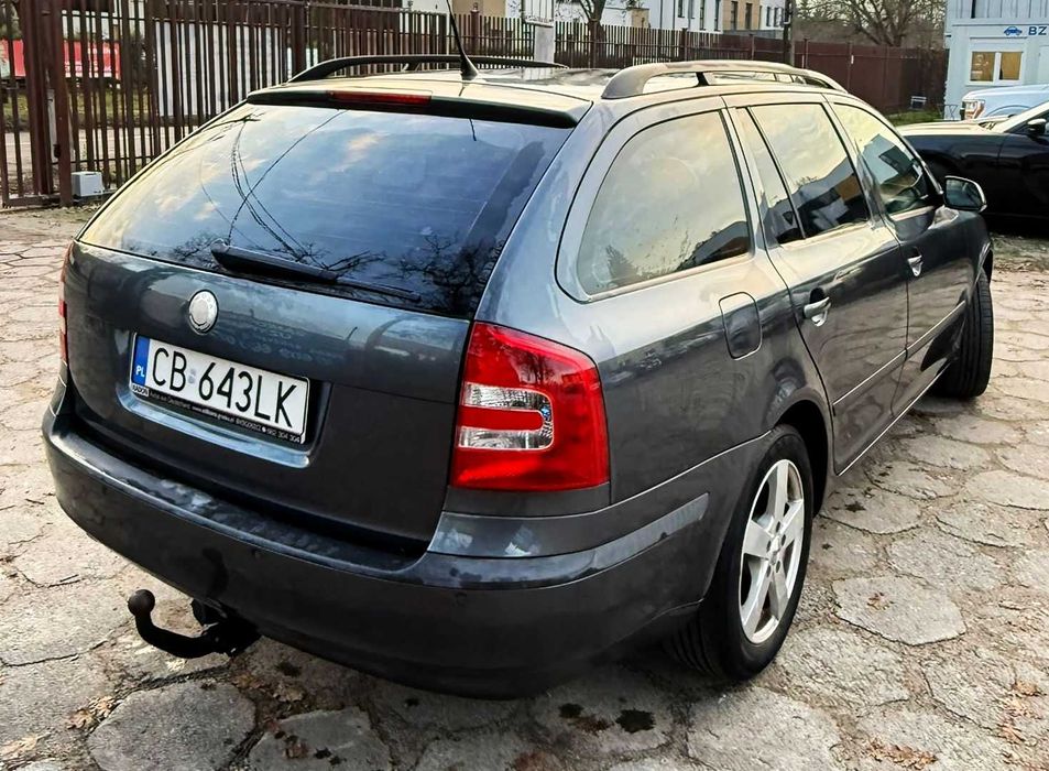 Octavia 2007 1.6 mpi BEZ RDZY bogate serwisy sprzęgło + rozrząd i inne