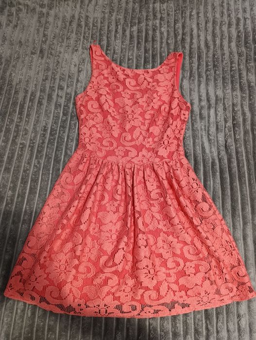 Нарядне рожеве плаття