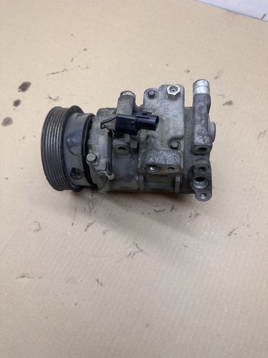 Компресор кондиціонера для Kia Carens 2.0 Crdi 140 к.с. 97701-1d400