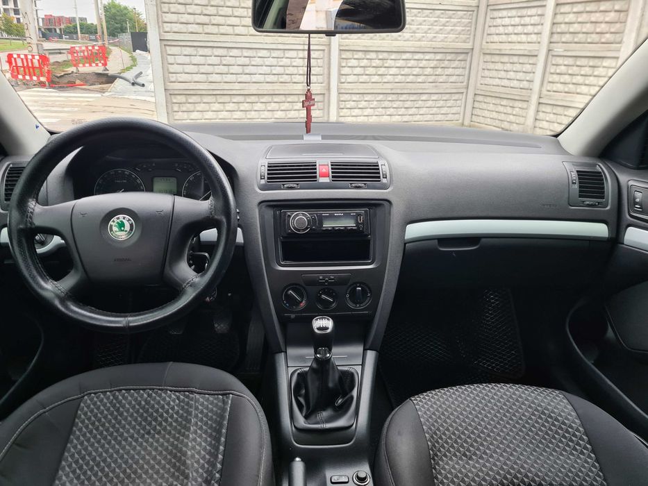 Skoda Octavia a5 1.6 мпі + газ