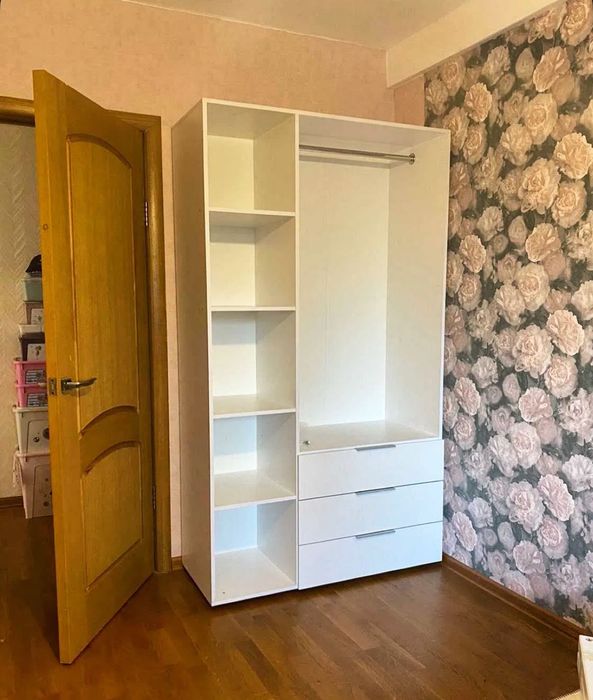 Шкаф большой и вместительный. 2д3ш, 3д3ш, 4д3ш. Шафа біла. Дніпро