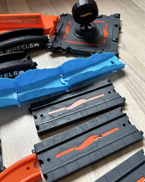Треки хотвілс hot wheels