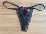 Stringi S koronkowe