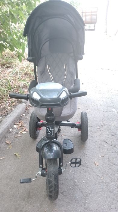 Продам детский велосипед с родительской ручкой