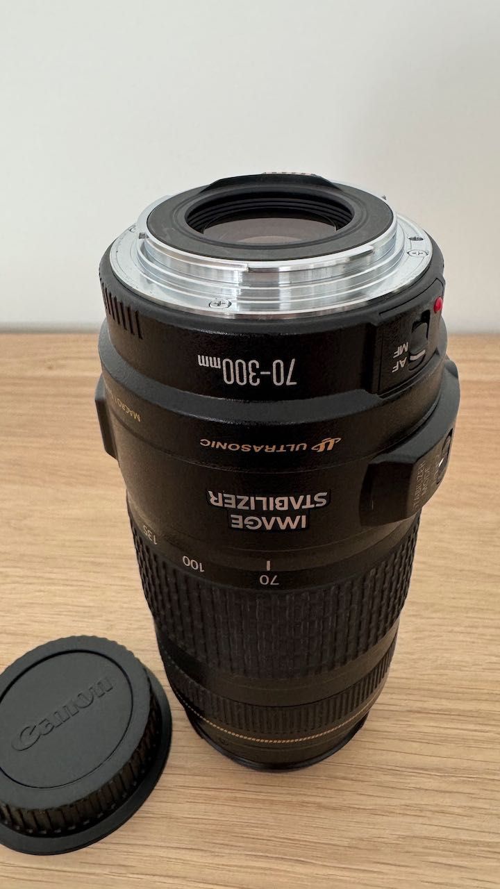 Canon Lente EF 70-300mm f/4-5.6 IS USM - Made In Japan