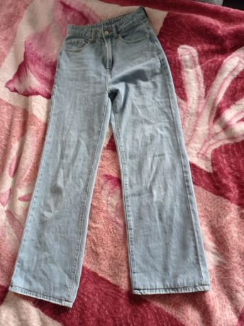 Jeansowe spodnie dzwony