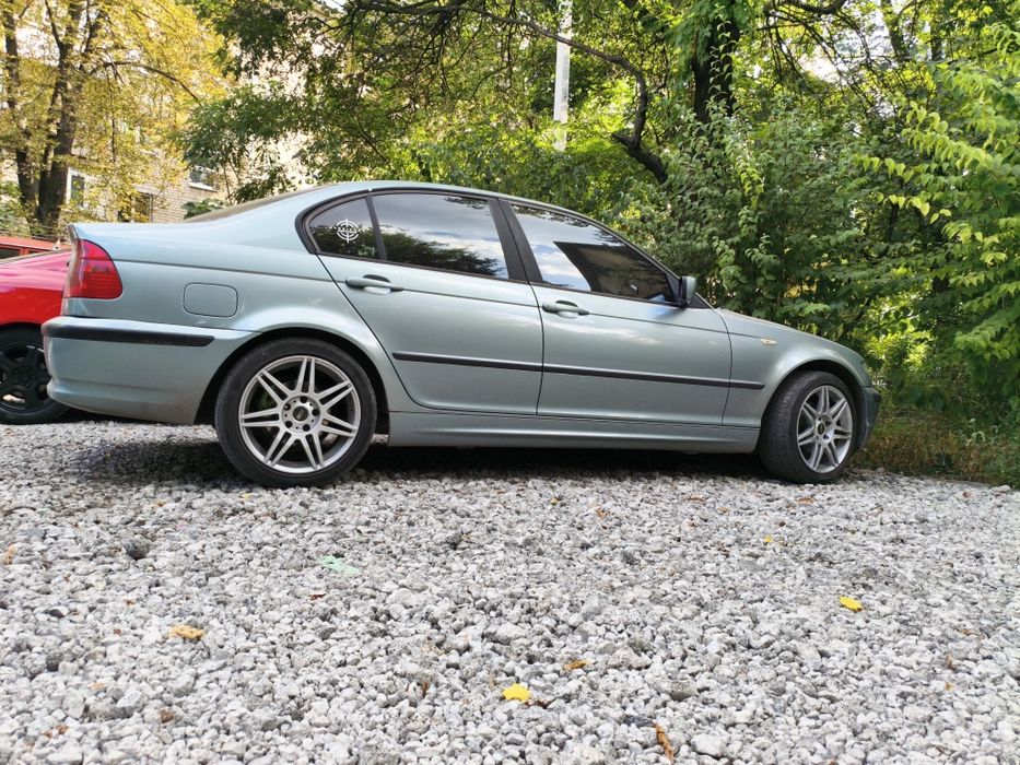 Продам отличную бмв 2.0