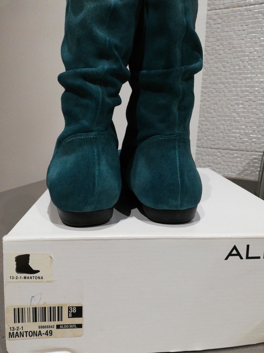 Botas em pele, marca Aldo, por estrear