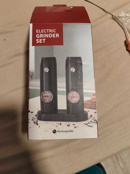 Zestaw elektrycznych młynków