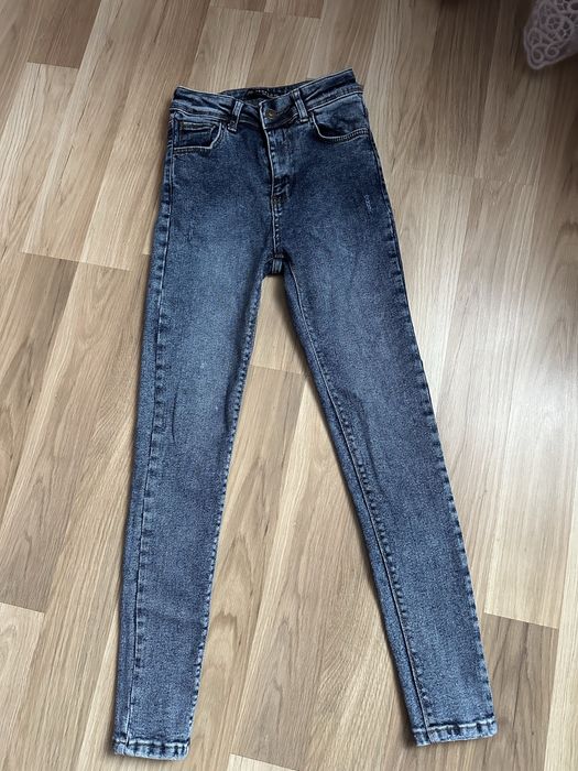 Джинси скіні синього кольору