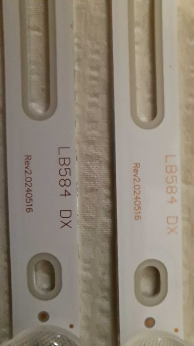 TV LED 32" retroiluminação, 2 tiras novas e testadas