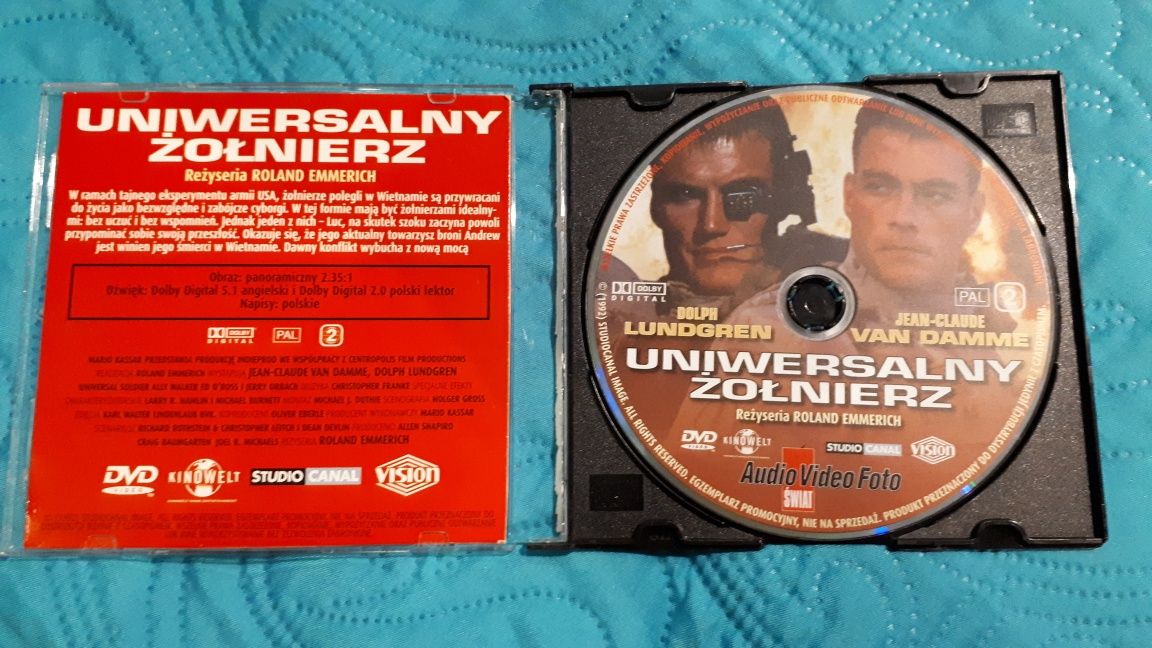 Film dvd "Uniwersalny żołnierz"