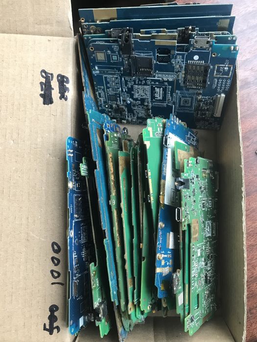 Плати мобільних телефонів