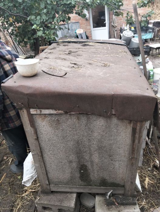 Продам клетки для кроликов б.у.