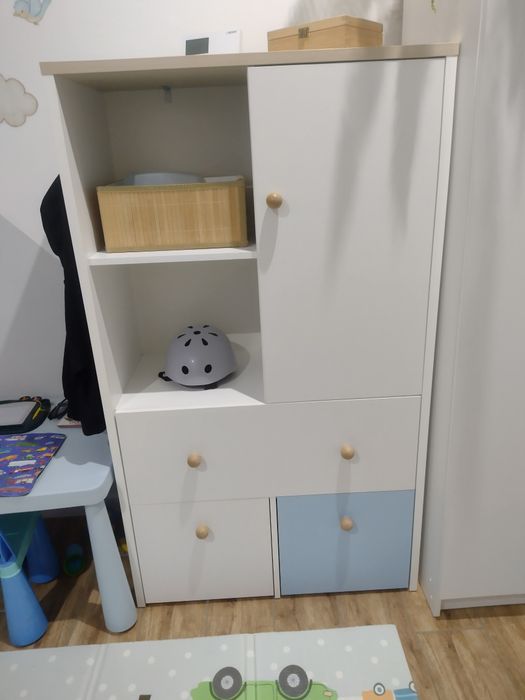 zestaw mebli dziecięcych