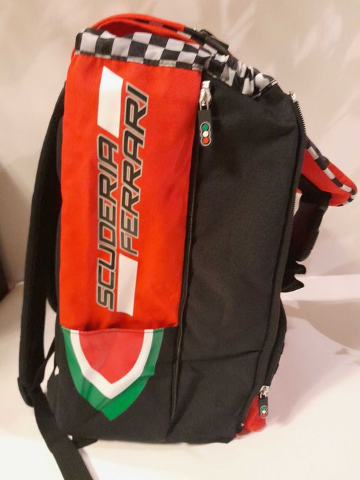 NOWY Plecak rozszerzany Ferrari Shell
