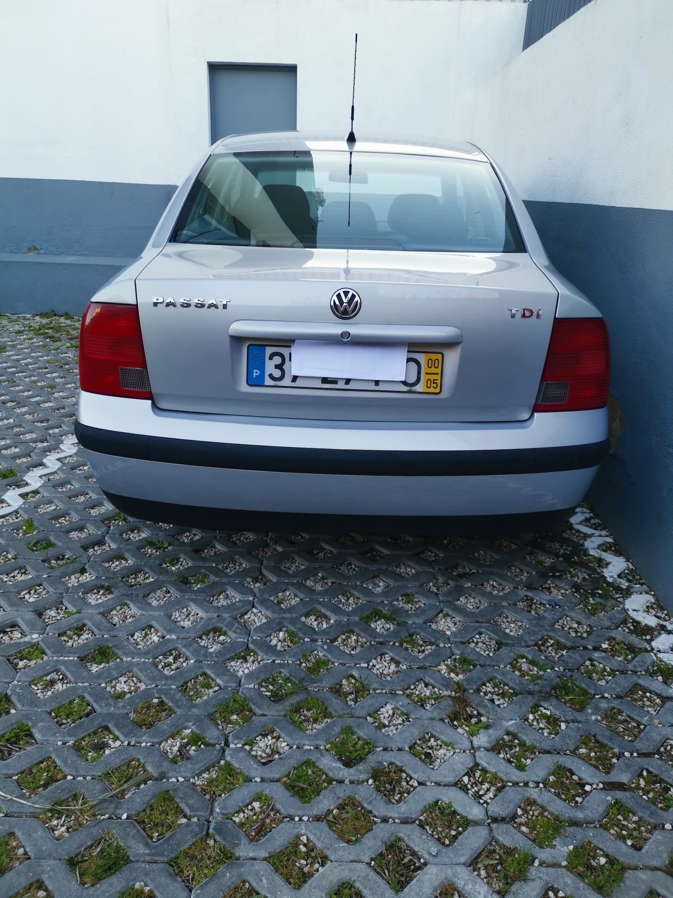 Vende se impecável