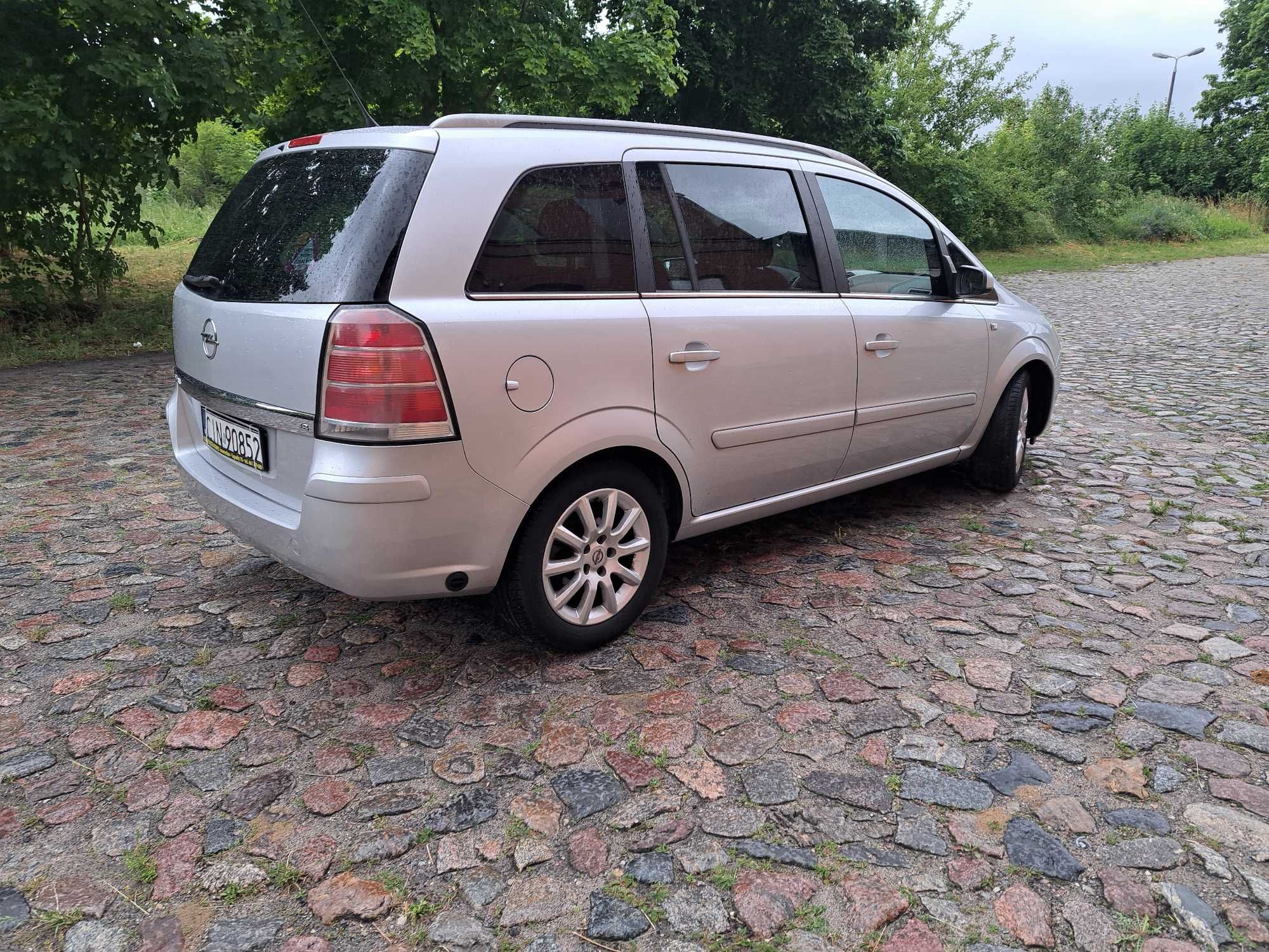 Opel Zafira B 1.8 b/gaz 7-osobowa