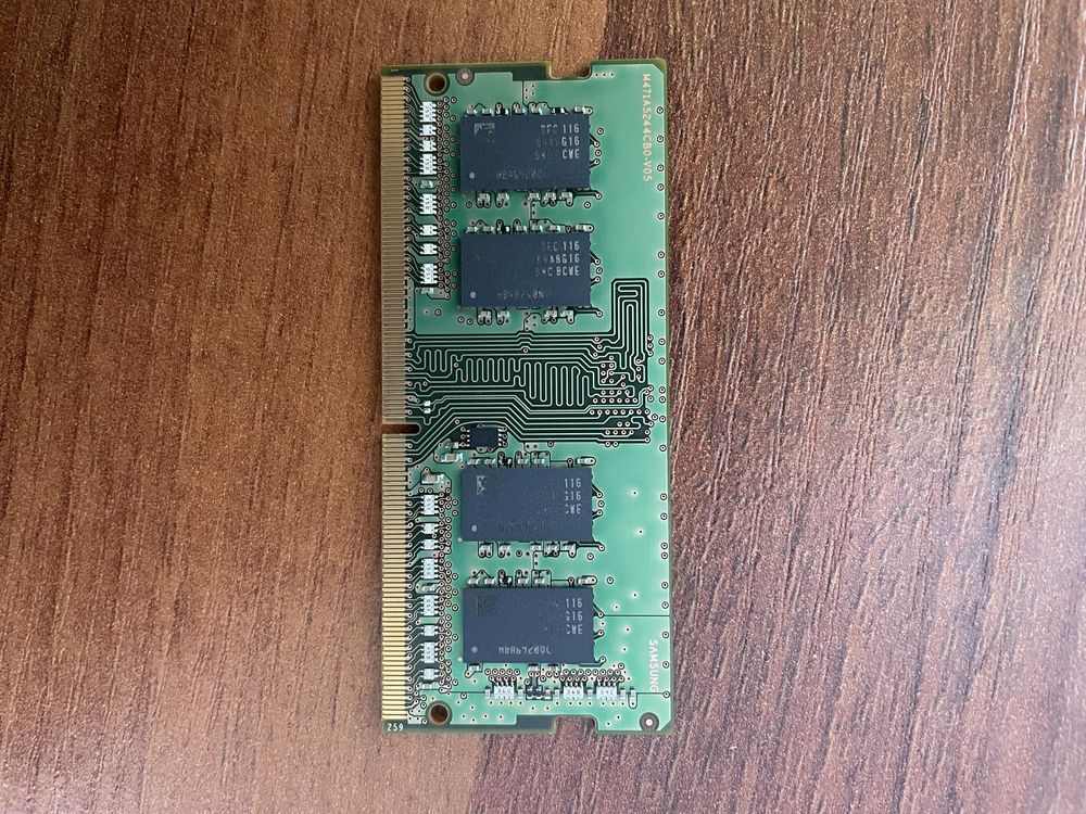 Оперативна пам'ять Samsung 4 GB SO-DIMM DDR4 3200 MHz