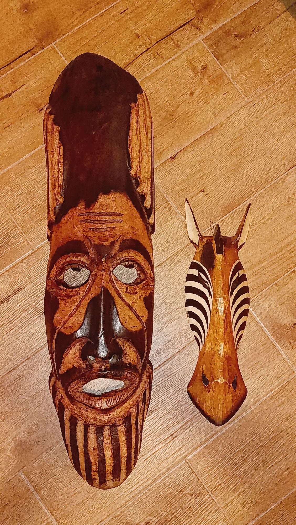 Maski afrykańskie drewniane