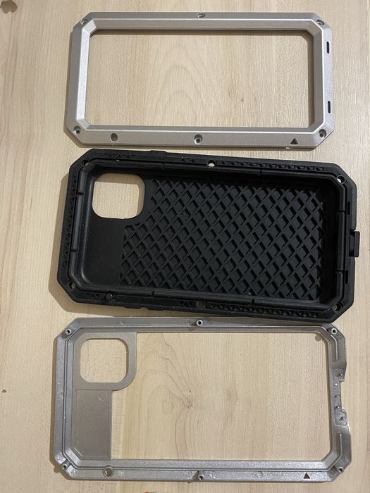 Чехол противоударный на айфон 11