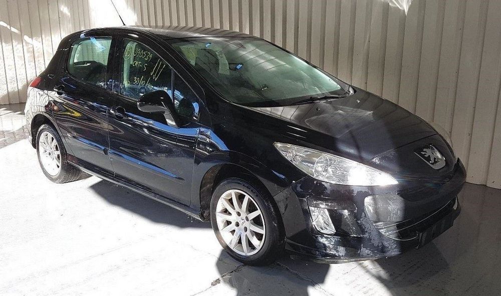 Peugeot 308 1.6i de 2010 disponível para peças