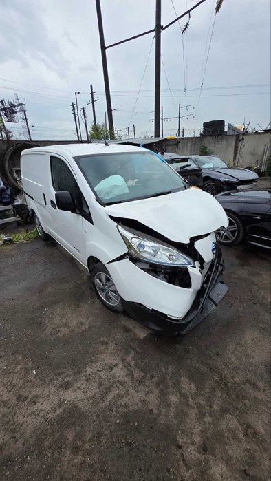 Продам Nissan E-NV 200 після ДТП
