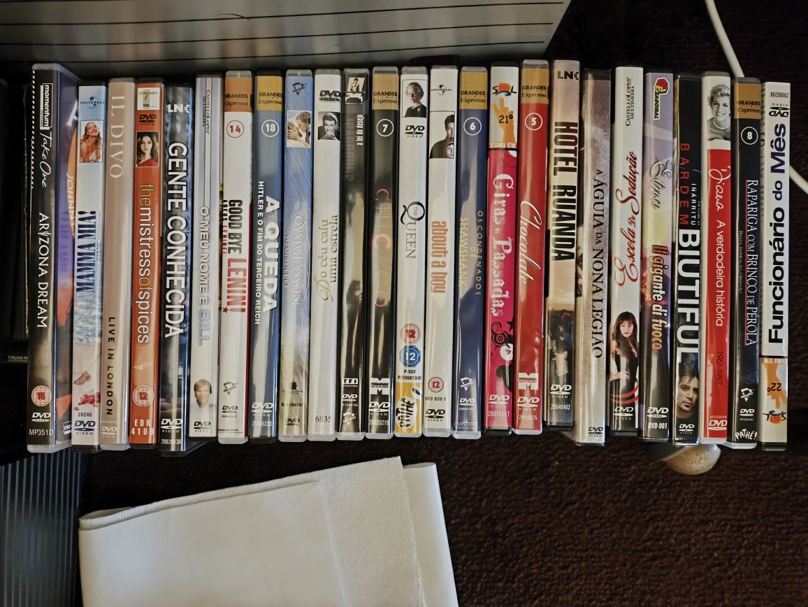 Lote de DVDs boa condição e selados
