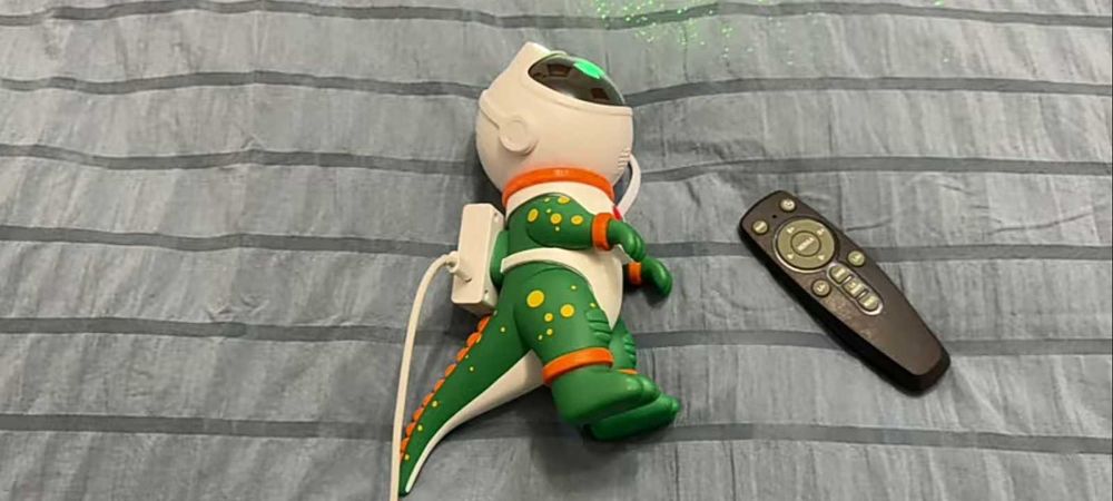 Нічник динозавр астронавт, лазерний проектор, зоряного неба, астронавт