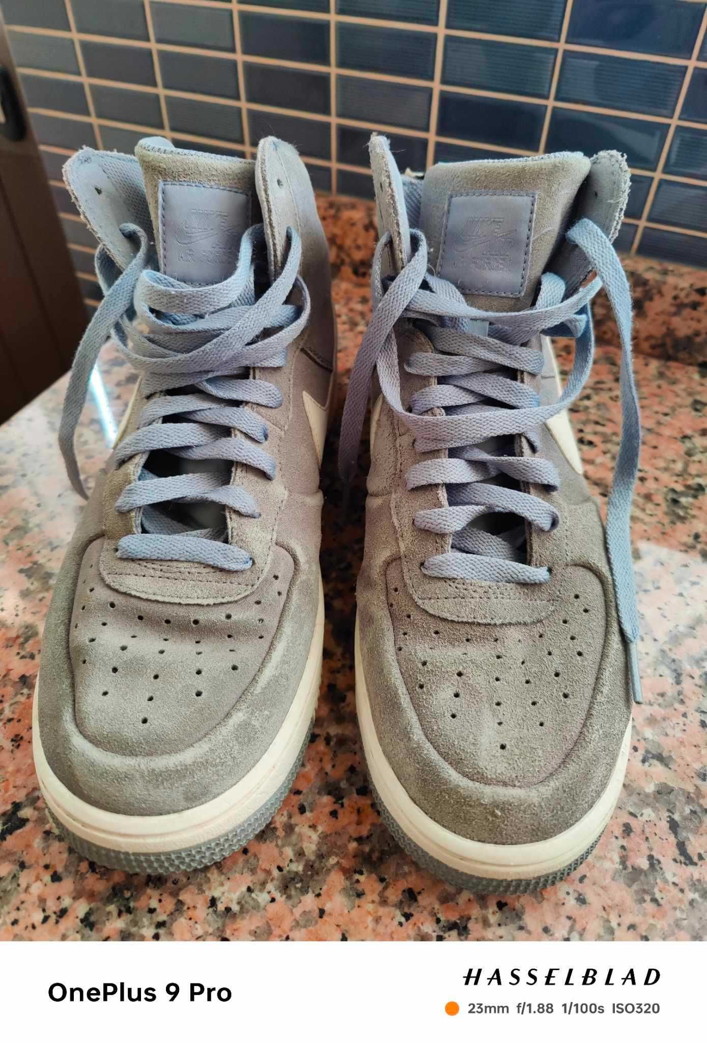 Sapatilhas Nike Air Force 1 High tam. 42 em cinzento, excelente estado