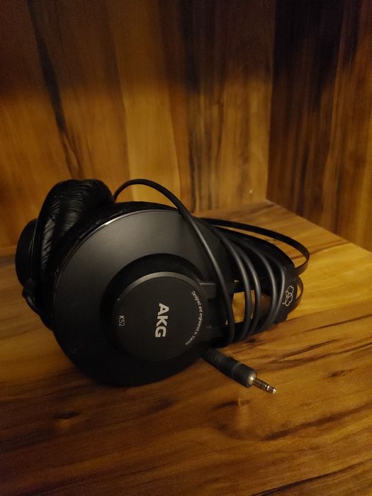 Słuchawki przewodowe AKG K52