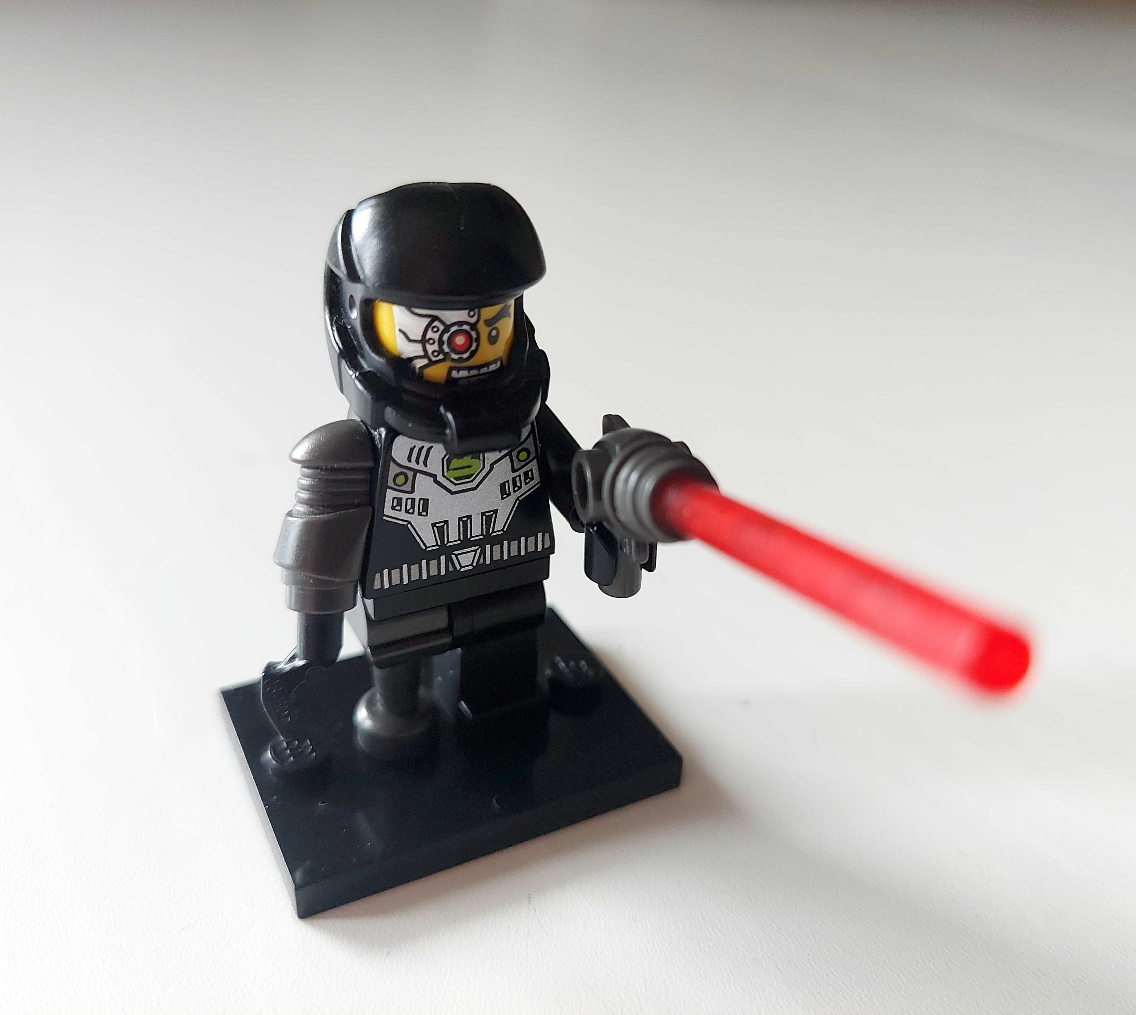 LEGO Seria 3 8803 minifigurka, ludzik -   CYBORG , SPACE VILLAIN