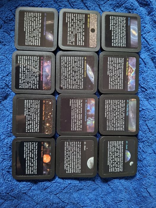 Galaxy Projector z 12 wbudowanymi dyskami